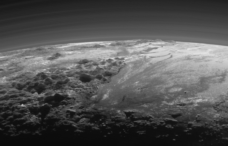 Datei:Pluto Gebirge Gletscher.png
