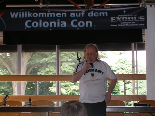 Colonia Con 2008 Flammende Rede.png